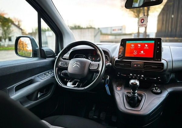 Citroen Berlingo cena 62500 przebieg: 155000, rok produkcji 2018 z Łódź małe 466